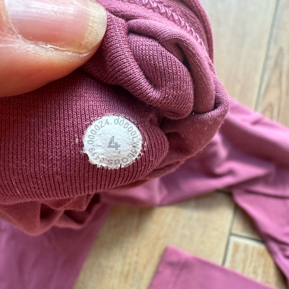 28" Align Lululemon leggings size 4 - Picture 3 of 5
